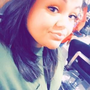 Meet your Posher, Janelle